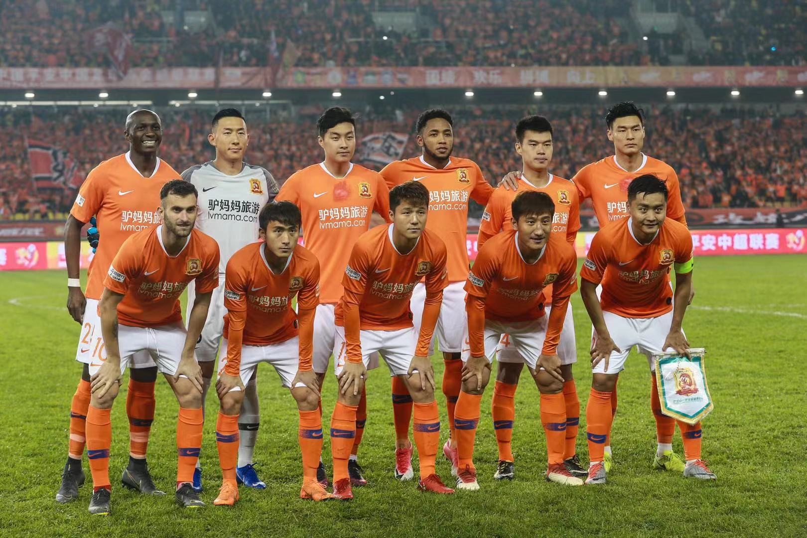 Faker在S赛中面对LPL战队的战绩为27-6，胜率高达82%