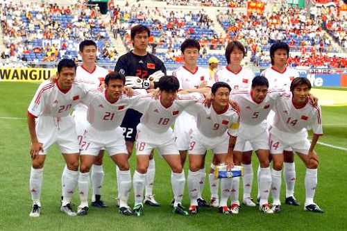 LPL 决赛现场归来画面：银龙杯已经近在咫尺，放手 再试一次